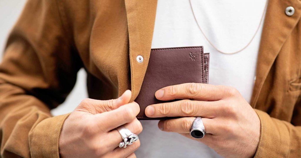 4 Expert Tips On How To Choose The Right Men’s Wallet